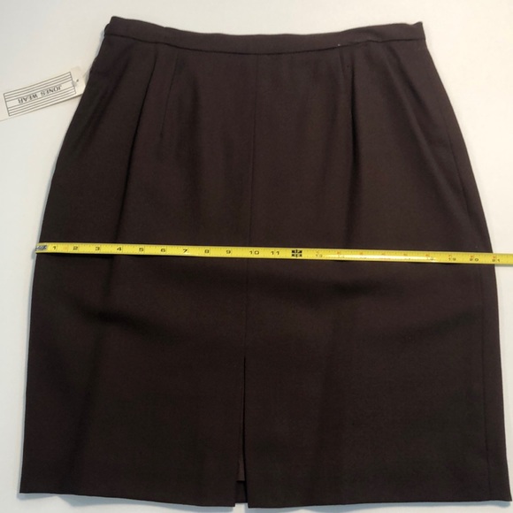 NWT Chocolate brown skirt. Size 12 - Picture 8 of 10
